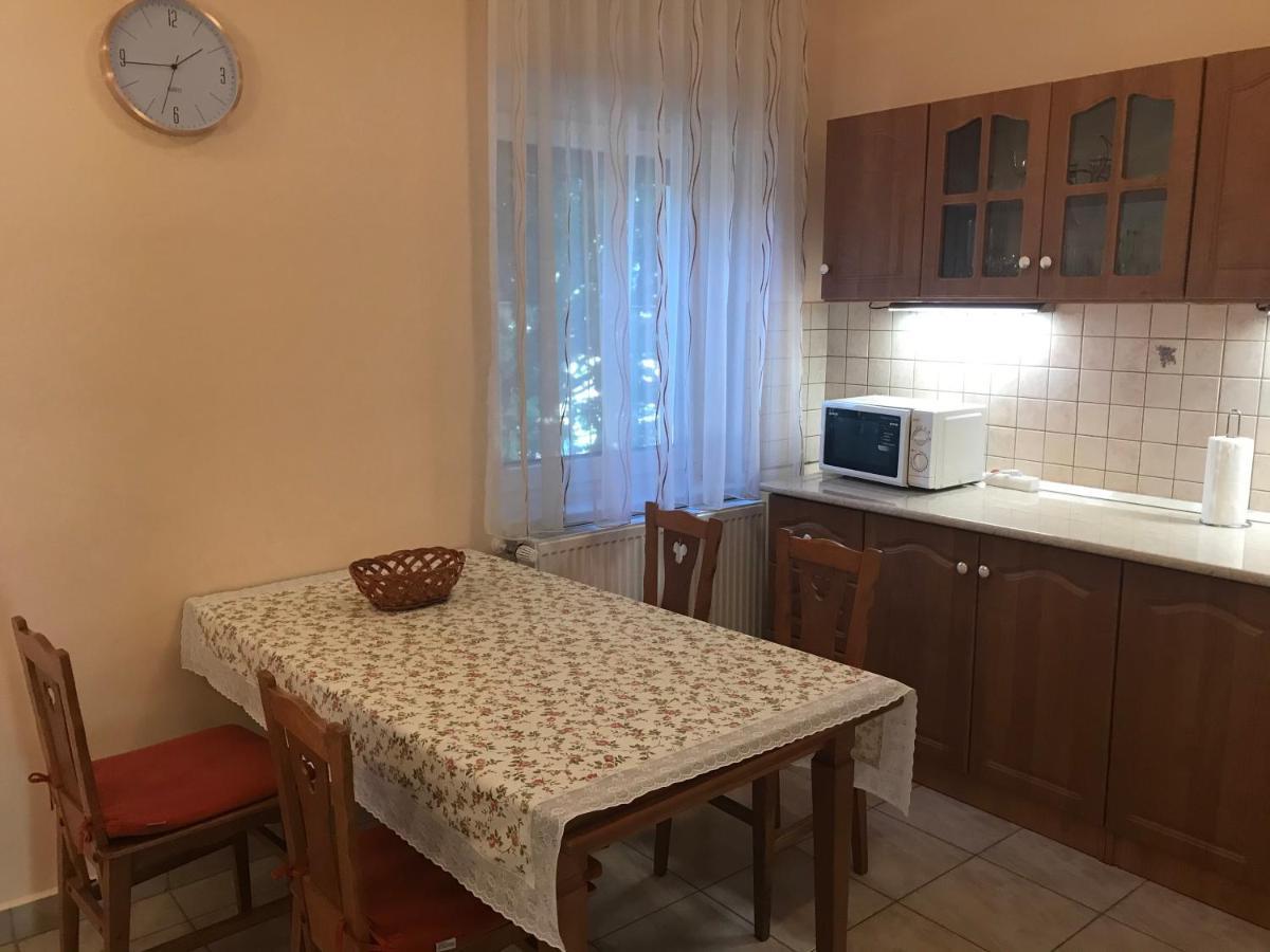 Jokai Apartmanhaz Apartment *