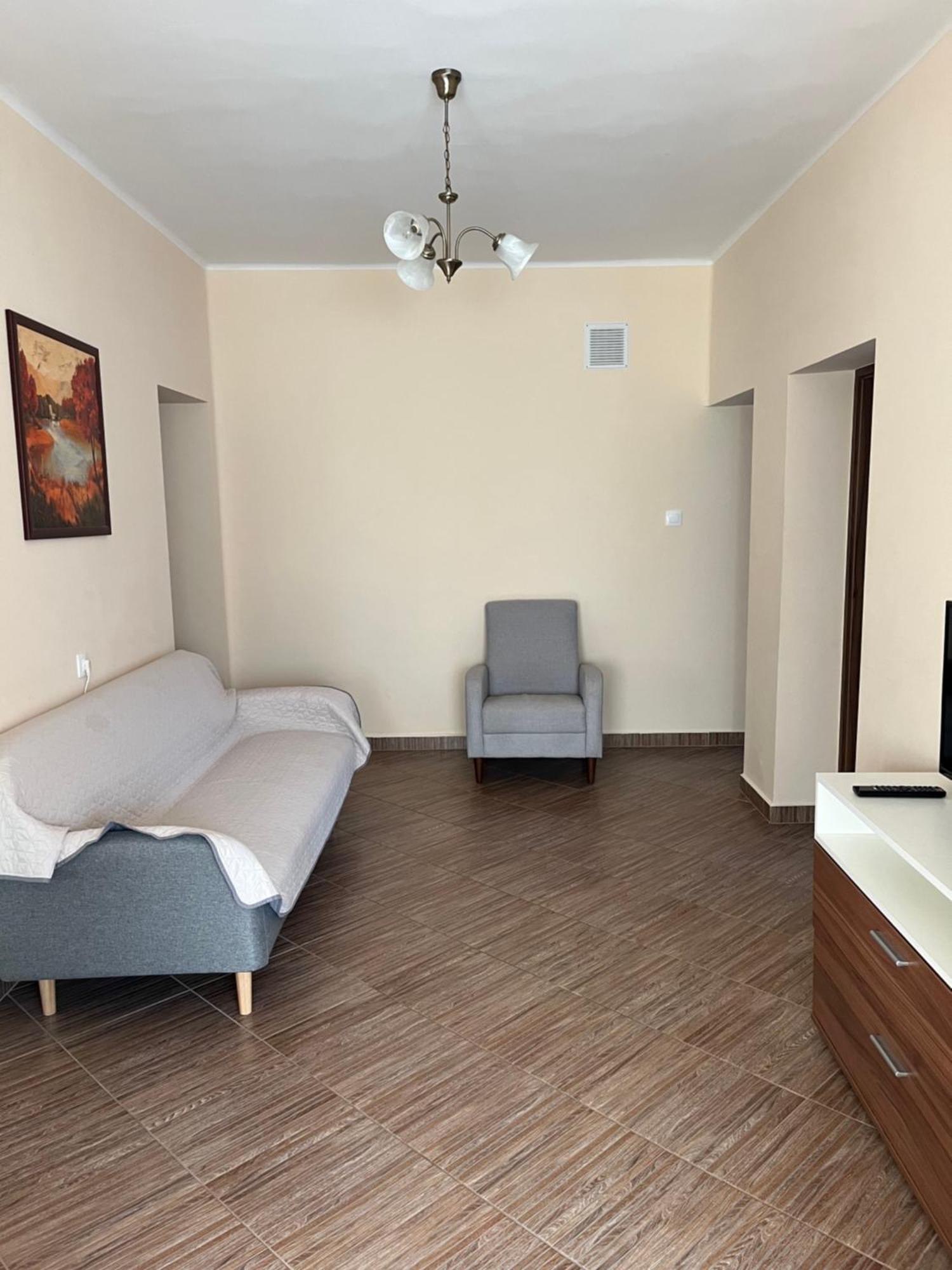 Jokai Apartmanhaz *